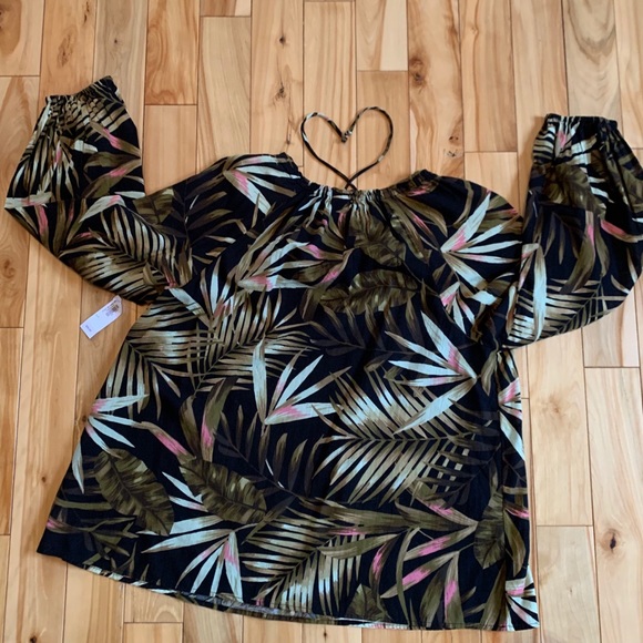2/$25 Old Navy Tropical Print Peasant shirt (NWT) - Picture 6 of 6